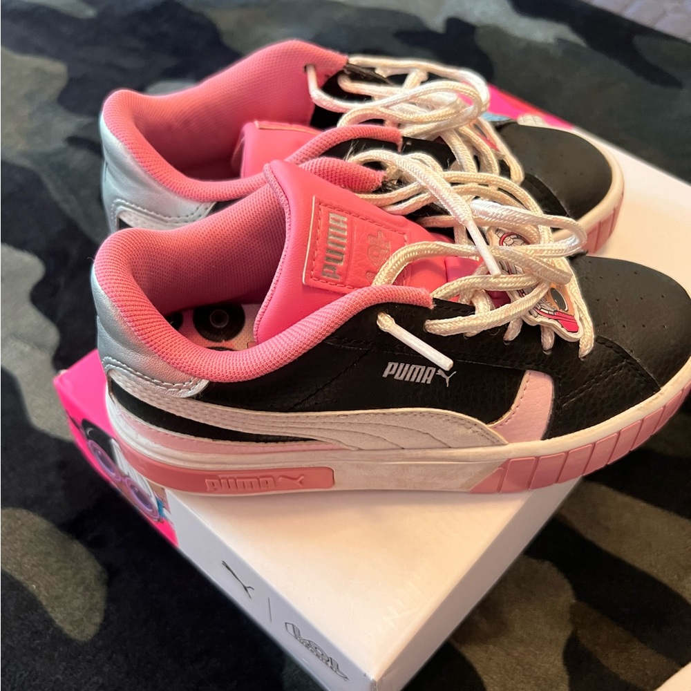 LOL Surprise PUMA sneakers size 1 come with outfit for FREE size 6 - Picture 4 of 11